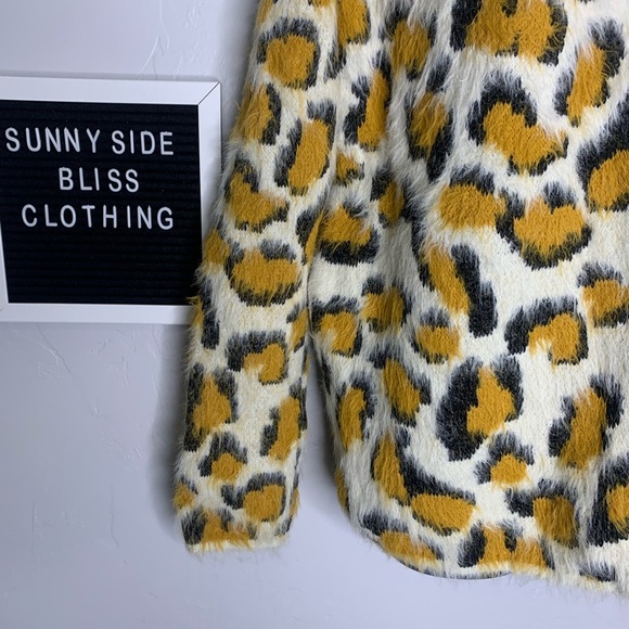 & Merci Boho Cheetah Print Fuzzy Cardigan Sweater Size Medium - Picture 2 of 9